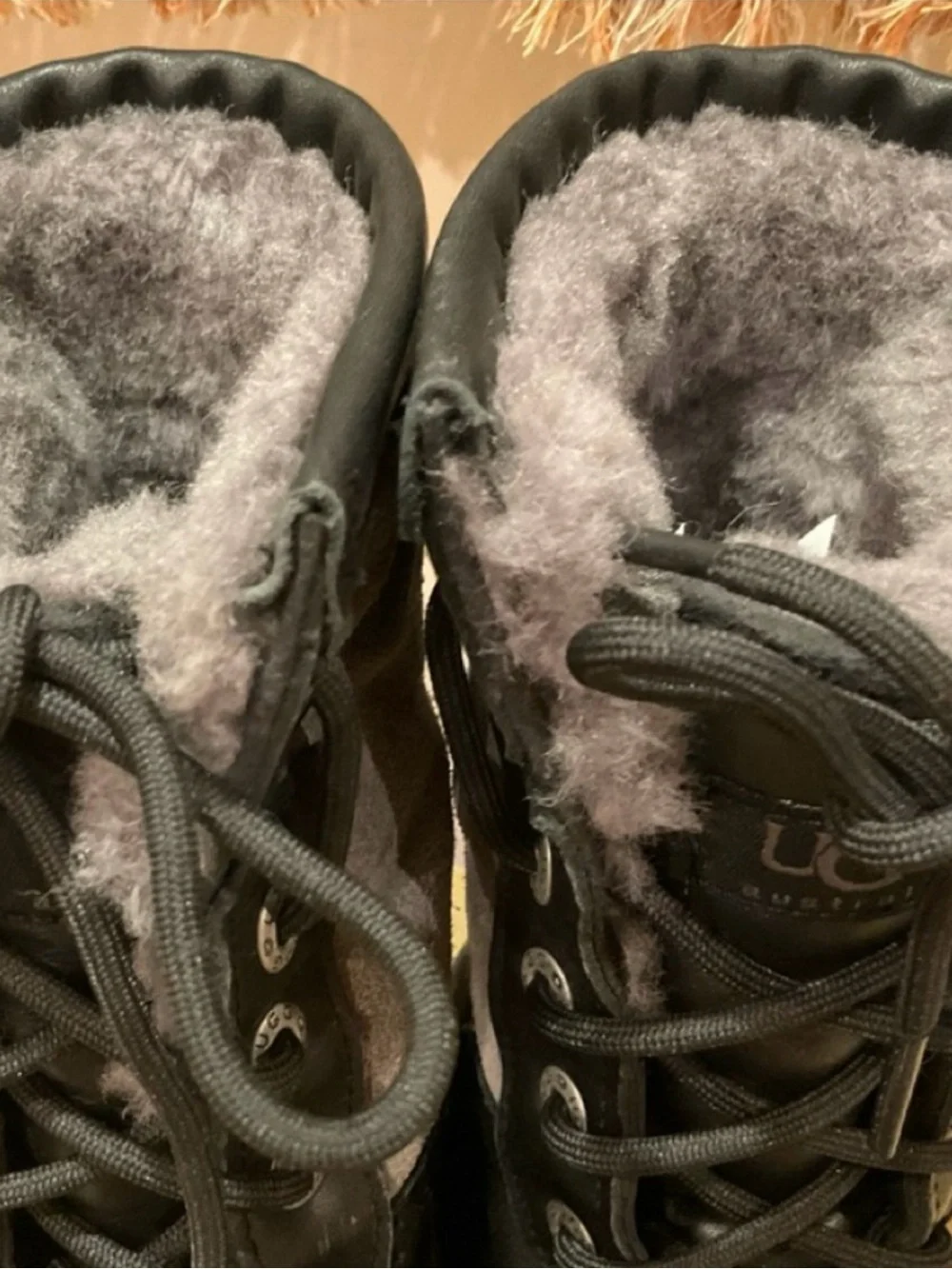 UGG Adirondack Leather Boots size 6
